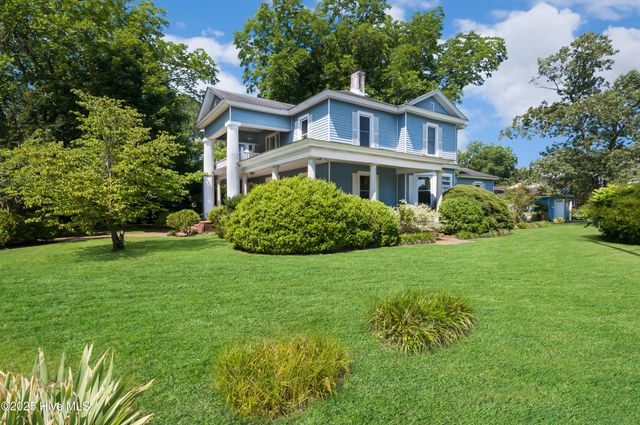 3466 S Contentnea Street, Farmville, NC 27828