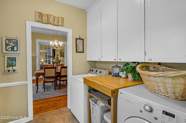 3466 S Contentnea Street, Farmville, NC 27828