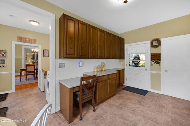 3466 S Contentnea Street, Farmville, NC 27828