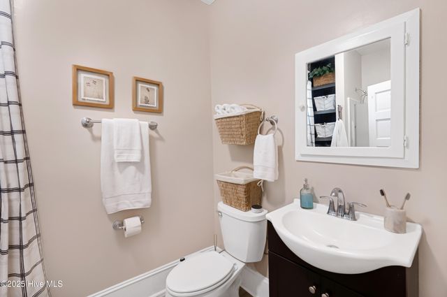 3466 S Contentnea Street, Farmville, NC 27828