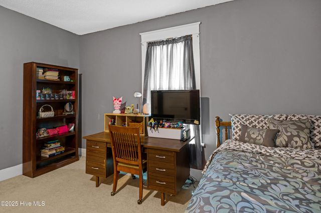 3466 S Contentnea Street, Farmville, NC 27828
