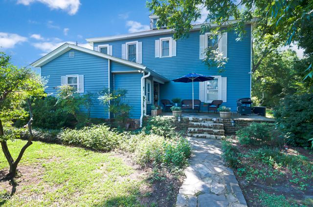3466 S Contentnea Street, Farmville, NC 27828