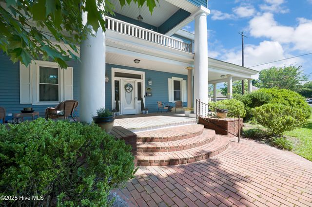 3466 S Contentnea Street, Farmville, NC 27828
