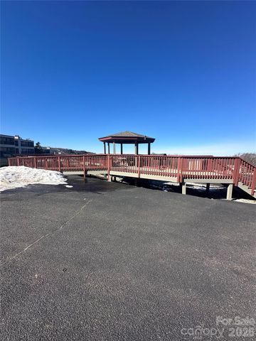 301 Pinnacle Inn Road 4208, Beech Mountain, NC 28604