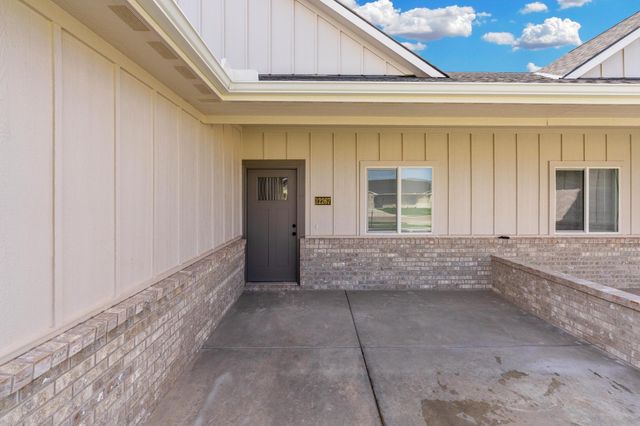12172 W Rosemary St, Maize, KS 67223