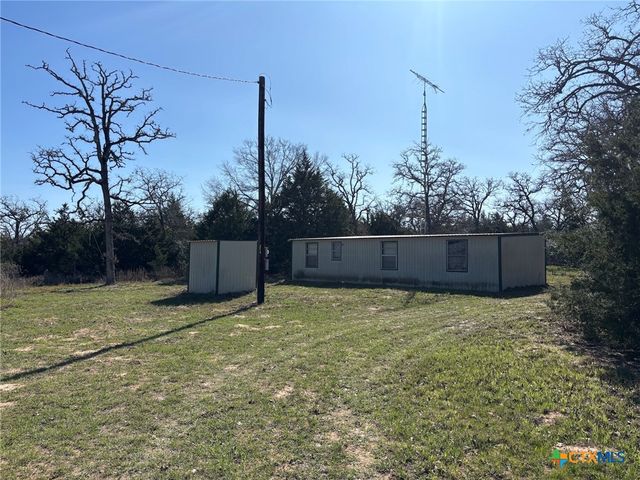 1873 County Road 136a, Hallettsville, TX 77964