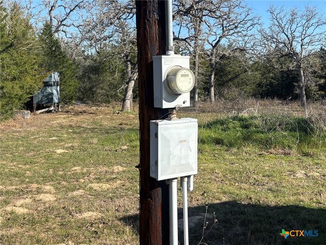 1873 County Road 136a, Hallettsville, TX 77964