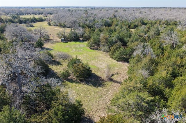 1873 County Road 136a, Hallettsville, TX 77964