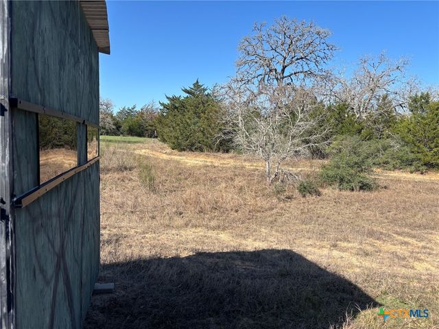 1873 County Road 136a, Hallettsville, TX 77964