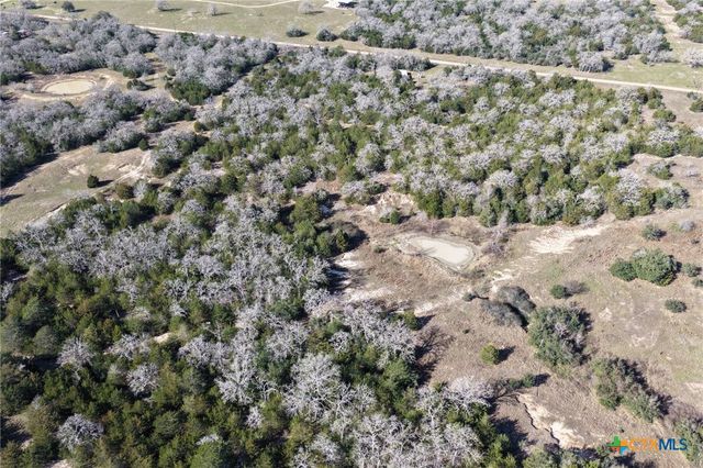 1873 County Road 136a, Hallettsville, TX 77964