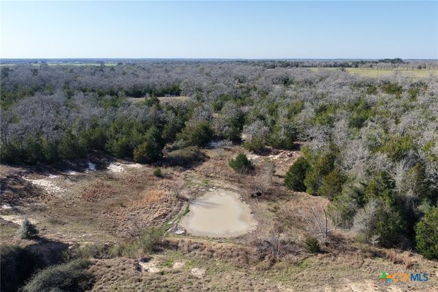 1873 County Road 136a, Hallettsville, TX 77964