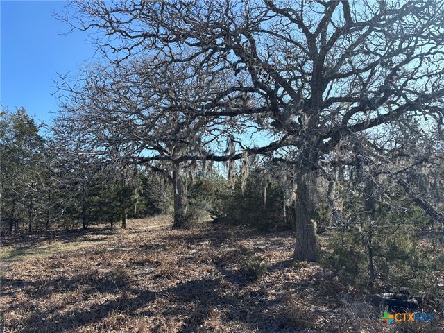 1873 County Road 136a, Hallettsville, TX 77964