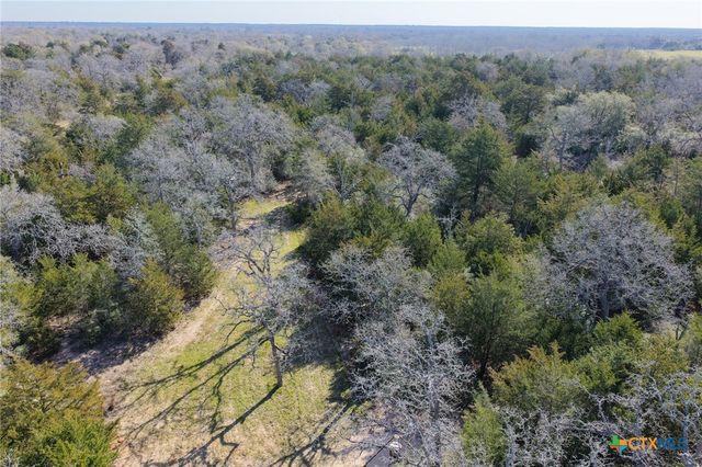 1873 County Road 136a, Hallettsville, TX 77964