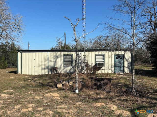 1873 County Road 136a, Hallettsville, TX 77964