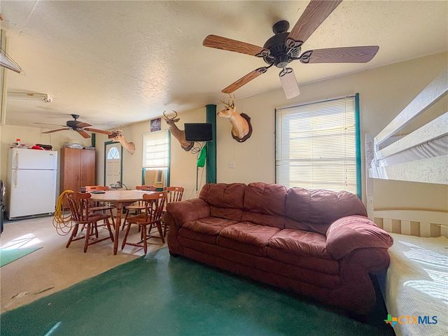 1873 County Road 136a, Hallettsville, TX 77964