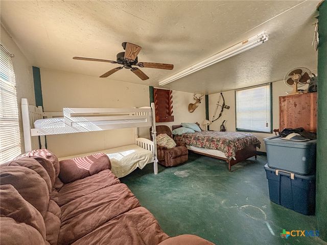 1873 County Road 136a, Hallettsville, TX 77964