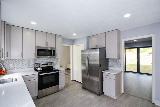 643 Navarre Drive, Stone Mountain, GA 30087