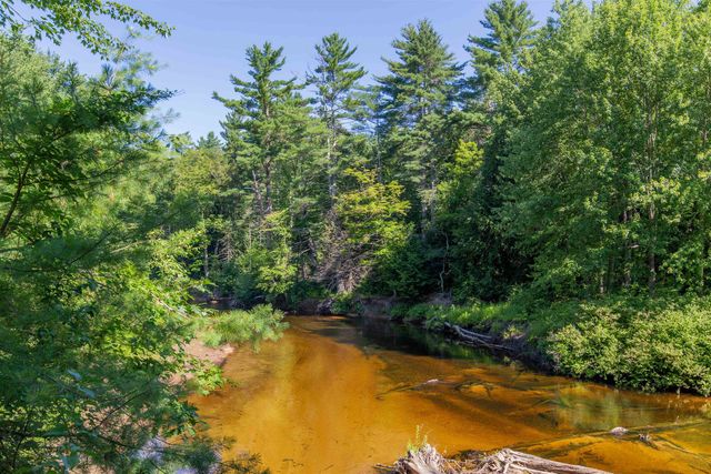 71 Mays Way, Tamworth, NH 03890