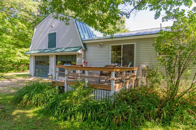 71 Mays Way, Tamworth, NH 03890