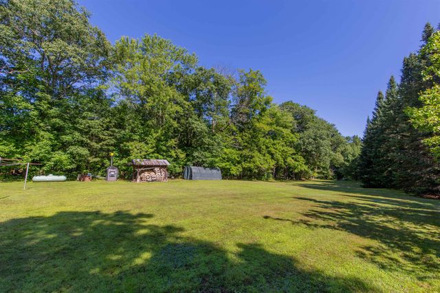 71 Mays Way, Tamworth, NH 03890