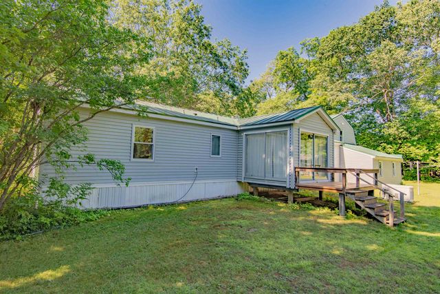 71 Mays Way, Tamworth, NH 03890