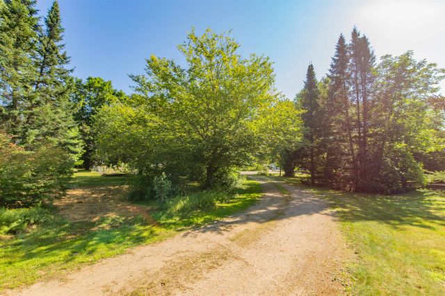 71 Mays Way, Tamworth, NH 03890