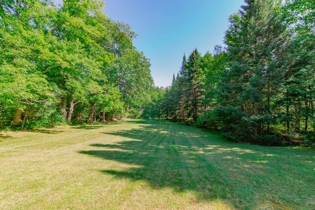 71 Mays Way, Tamworth, NH 03890