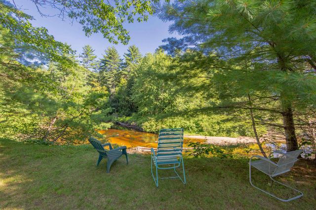 71 Mays Way, Tamworth, NH 03890