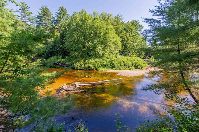71 Mays Way, Tamworth, NH 03890