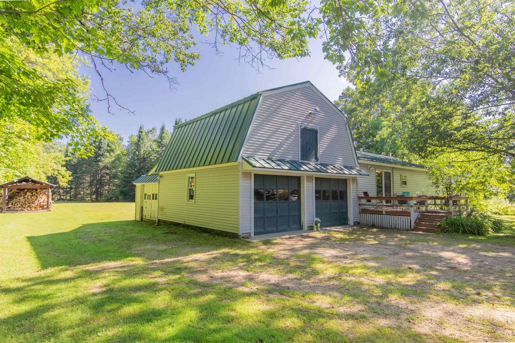 71 Mays Way, Tamworth, NH 03890