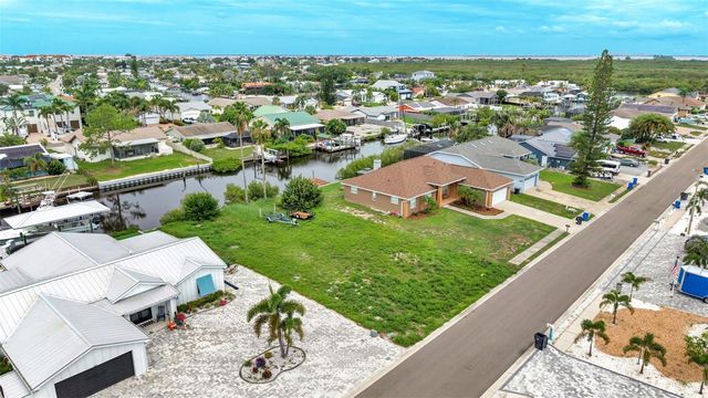 6510 SANTIAGO COURT, Apollo Beach, FL 33572