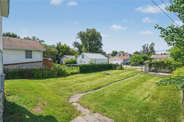 1312 Burch Avenue NW, Cedar Rapids, IA 52405