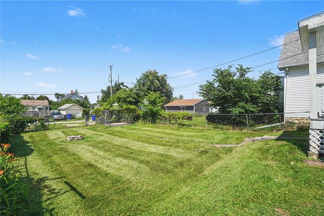 1312 Burch Avenue NW, Cedar Rapids, IA 52405
