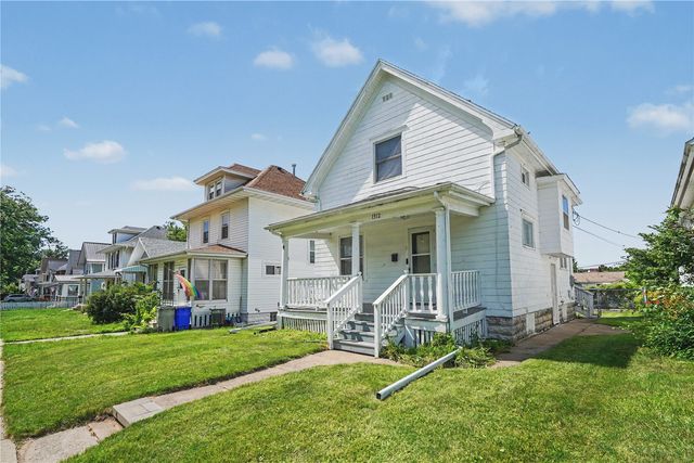1312 Burch Avenue NW, Cedar Rapids, IA 52405