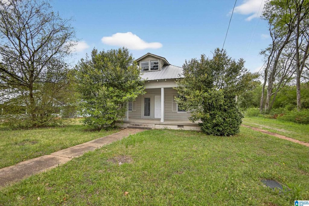 406 N NASHVILLE AVENUE, Sylacauga, AL 35150