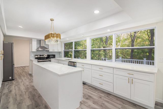 4841 Leesburg Drive, West Bloomfield Twp, MI 48323