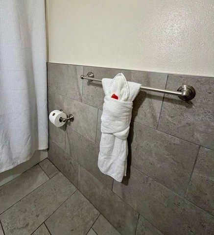 7815 PINE HILL DRIVE, Tampa, FL 33617