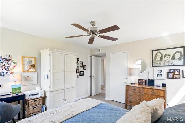 5 Delcrest Court 203, St Louis, MO 63124