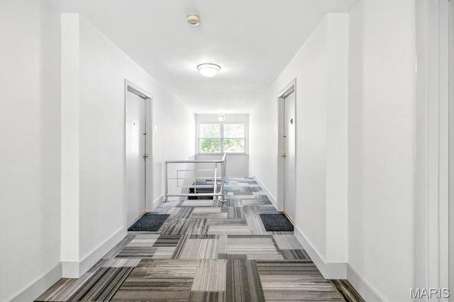 5 Delcrest Court 203, St Louis, MO 63124