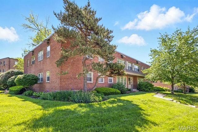 5 Delcrest Court 203, St Louis, MO 63124