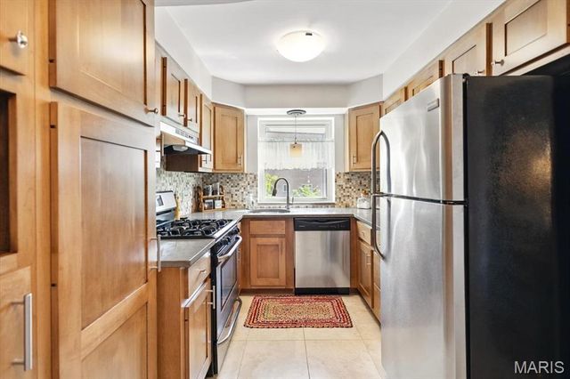 5 Delcrest Court 203, St Louis, MO 63124
