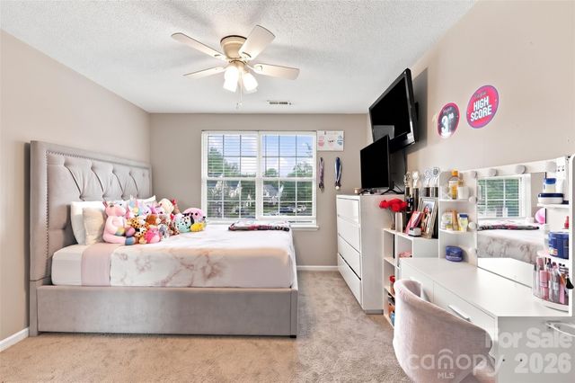 2826 Mayer House Court, Charlotte, NC 28214