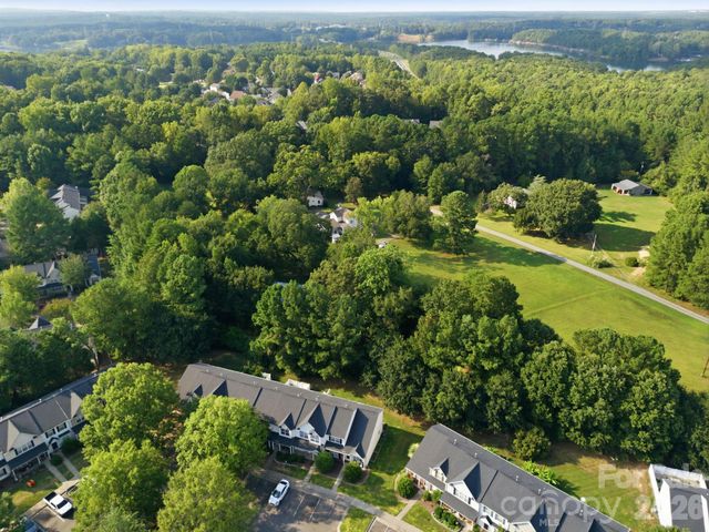 2826 Mayer House Court, Charlotte, NC 28214