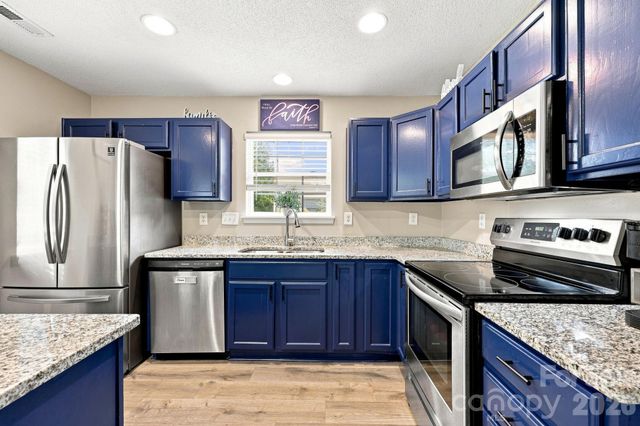 2826 Mayer House Court, Charlotte, NC 28214