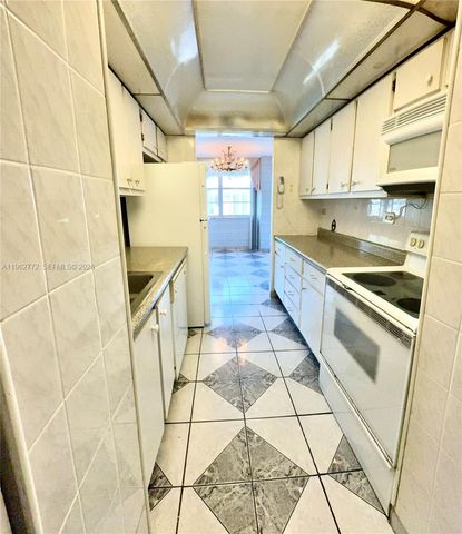 251 174th Street 1715, Sunny Isles Beach, FL 33160