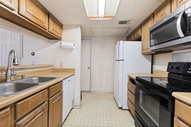 7151 Gaston Avenue 802, Dallas, TX 75214