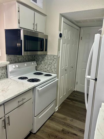 12660 Ashford Point Drive 608, Houston, TX 77082