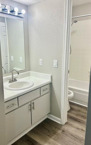 12660 Ashford Point Drive 608, Houston, TX 77082