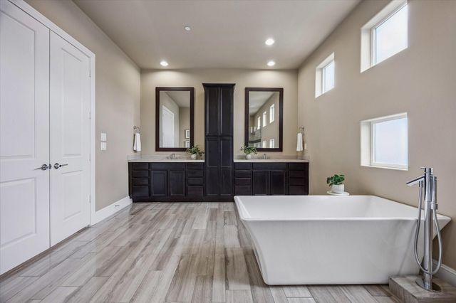 4210 Eigel Street, Houston, TX 77007