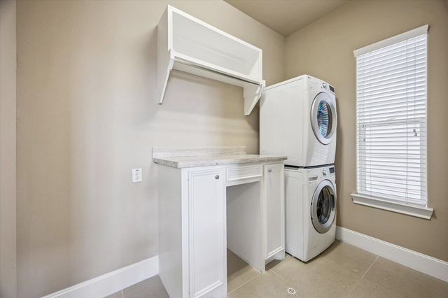 4210 Eigel Street, Houston, TX 77007